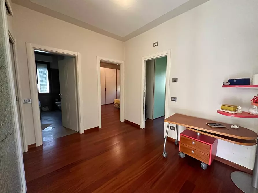 Immagine 17 di Villa in vendita  a Vinci