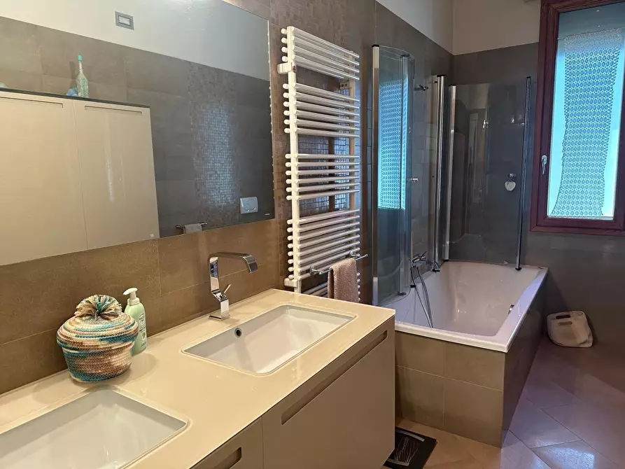 Immagine 30 di Villa in vendita  a Vinci