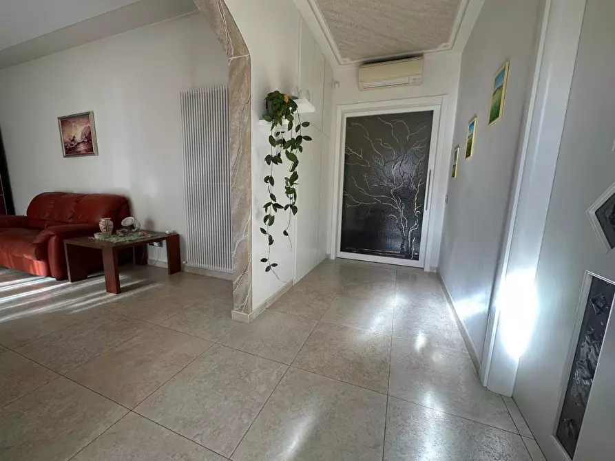 Immagine 5 di Villa in vendita  a Vinci