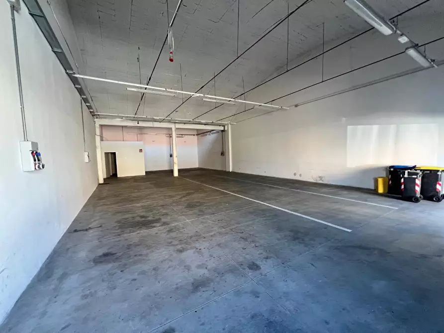 Immagine 1 di Attività artigianale in affitto  a Montelupo Fiorentino