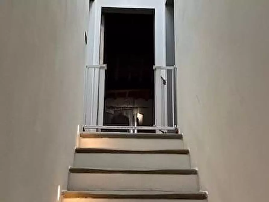 Immagine 18 di Casa colonica in vendita  a Vinci