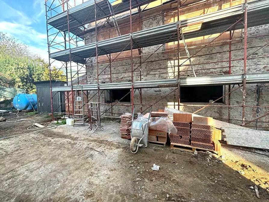 Immagine 17 di Villa in vendita  a Lucca