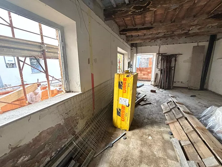 Immagine 12 di Villa in vendita  a Lucca