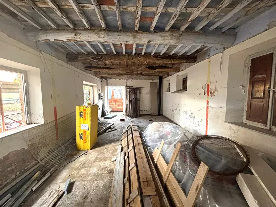 Immagine 11 di Villa in vendita  a Lucca