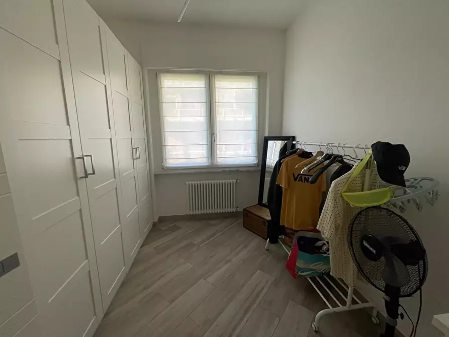 Immagine 19 di Appartamento in vendita  a Carrara