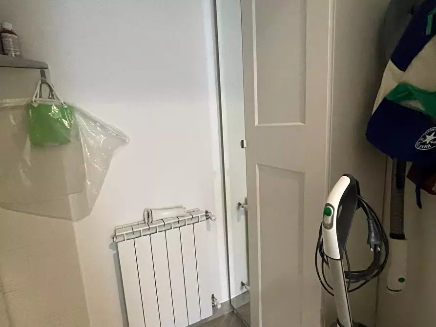 Immagine 2 di Appartamento in vendita  a Carrara