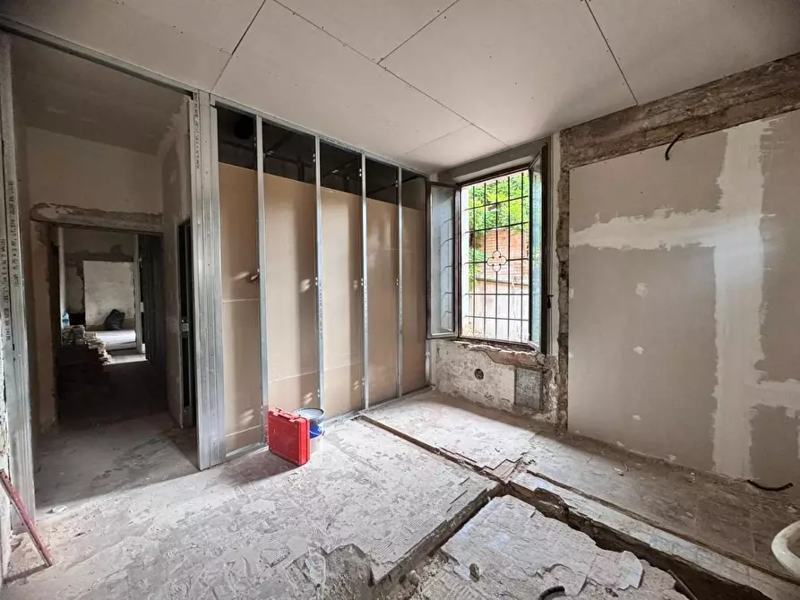 Immagine 6 di Appartamento in vendita  a Siena