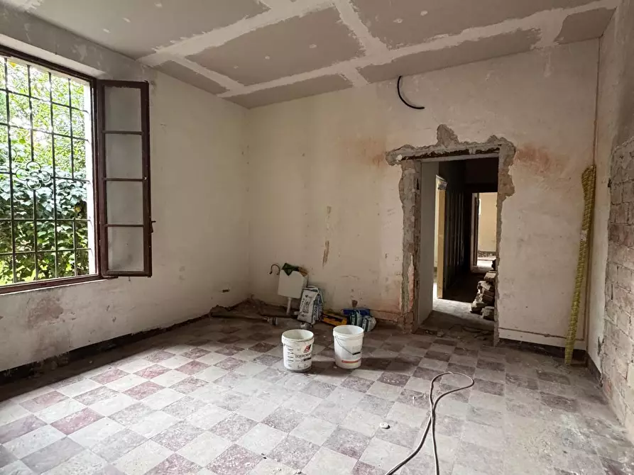 Immagine 4 di Appartamento in vendita  a Siena