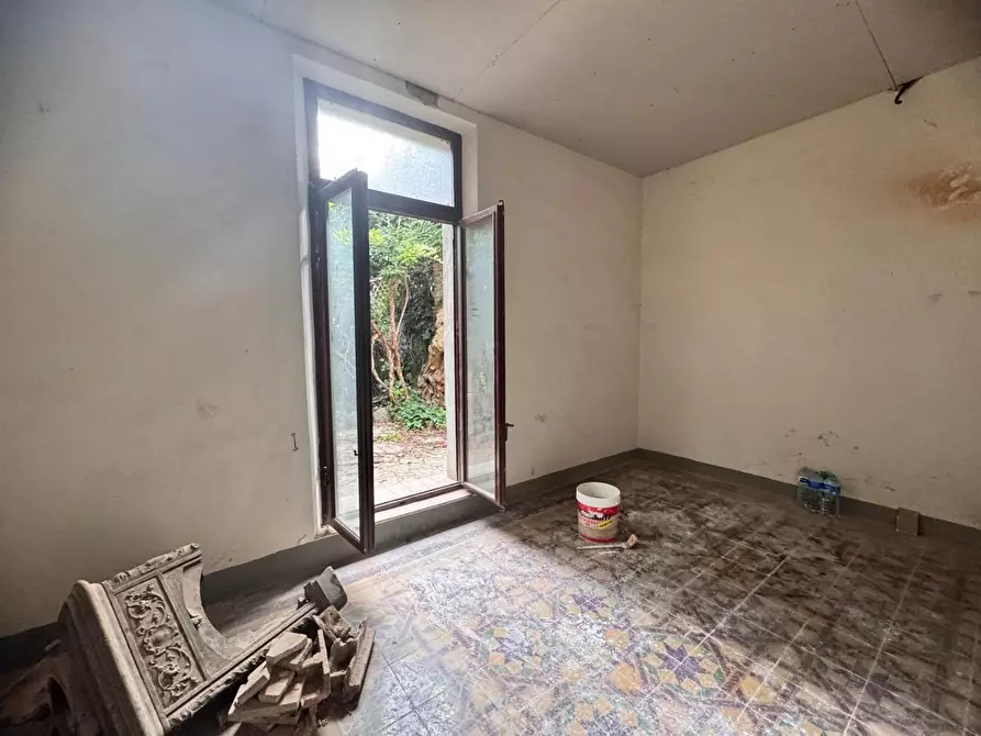 Immagine 12 di Appartamento in vendita  a Siena