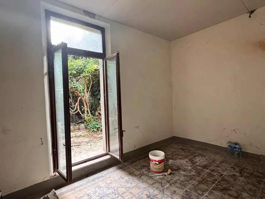 Immagine 13 di Appartamento in vendita  a Siena