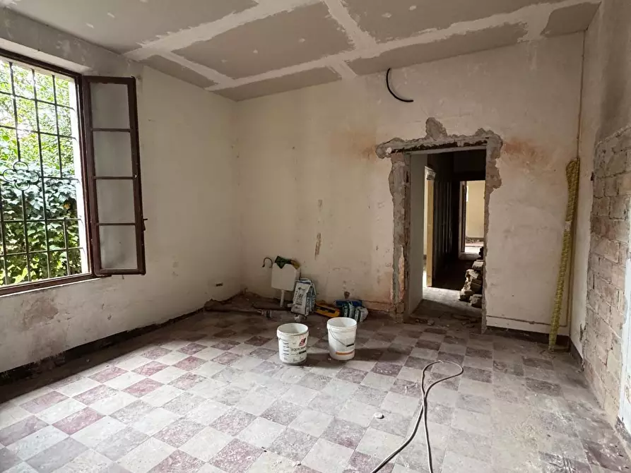 Immagine 15 di Appartamento in vendita  a Siena