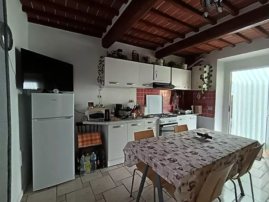 Immagine 4 di Appartamento in vendita  a Pescia