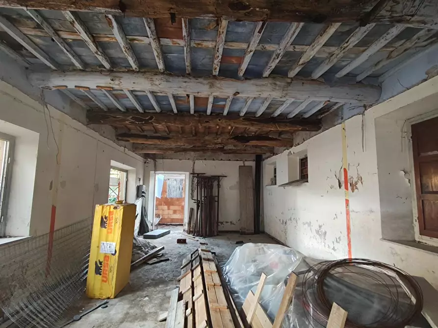 Immagine 6 di Villa in vendita  a Lucca