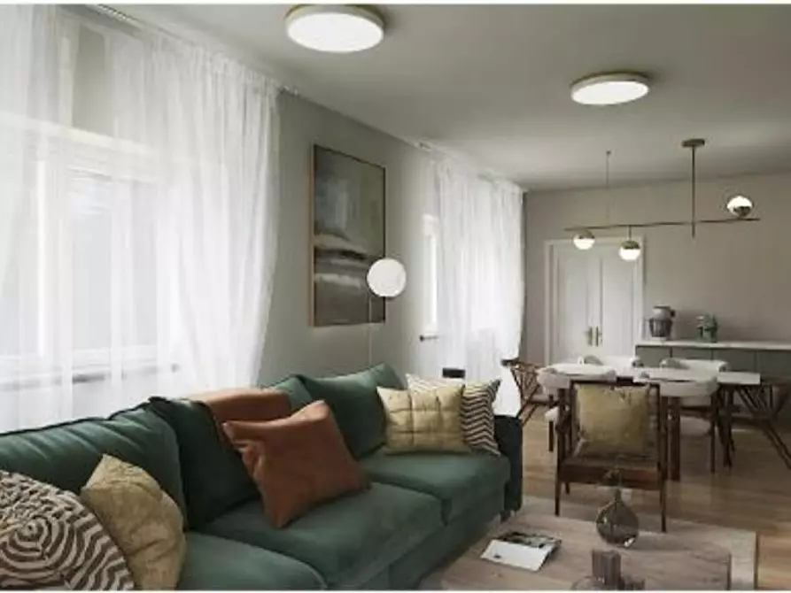 Immagine 14 di Villa in vendita  a Lucca