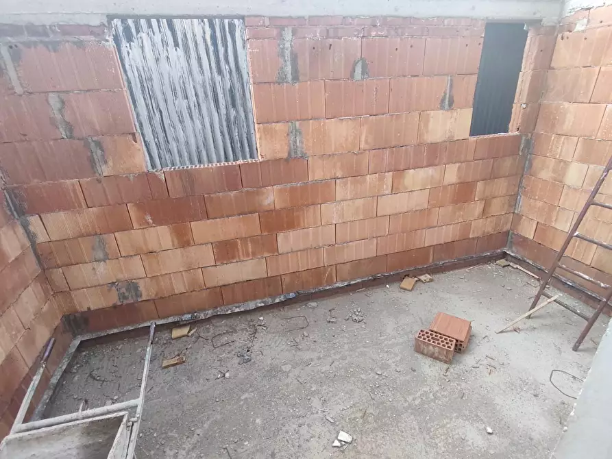 Immagine 9 di Villa in vendita  a Lucca