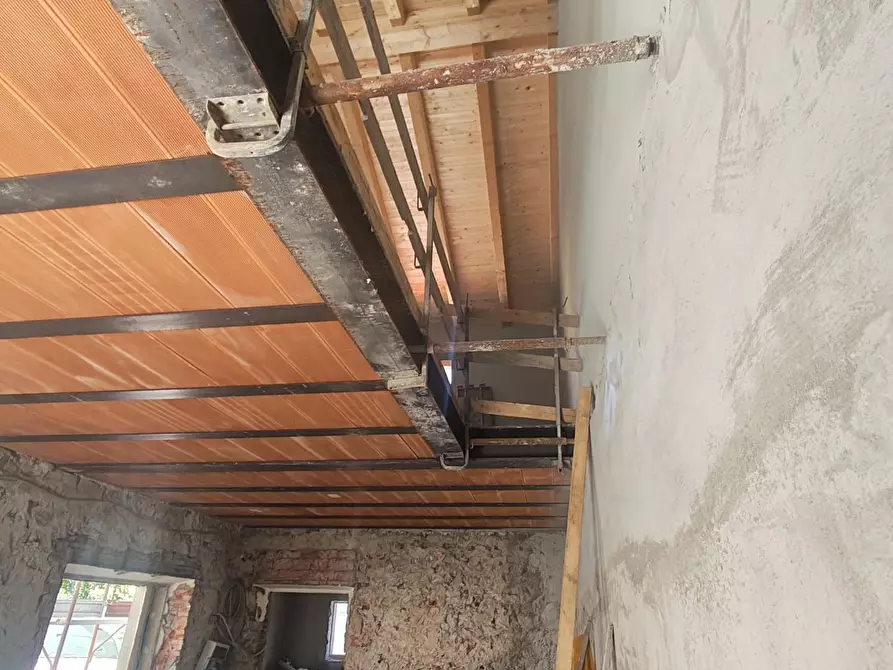 Immagine 30 di Villa in vendita  a Lucca