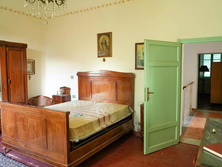 Immagine 13 di Villa in vendita  a Vicopisano