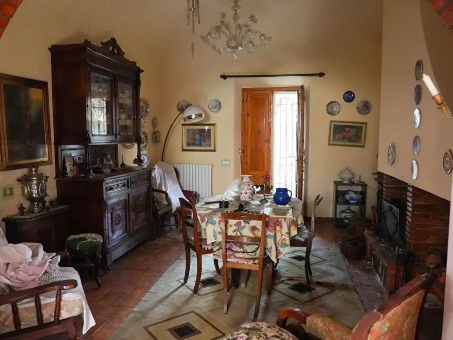 Immagine 9 di Villa in vendita  a Vicopisano