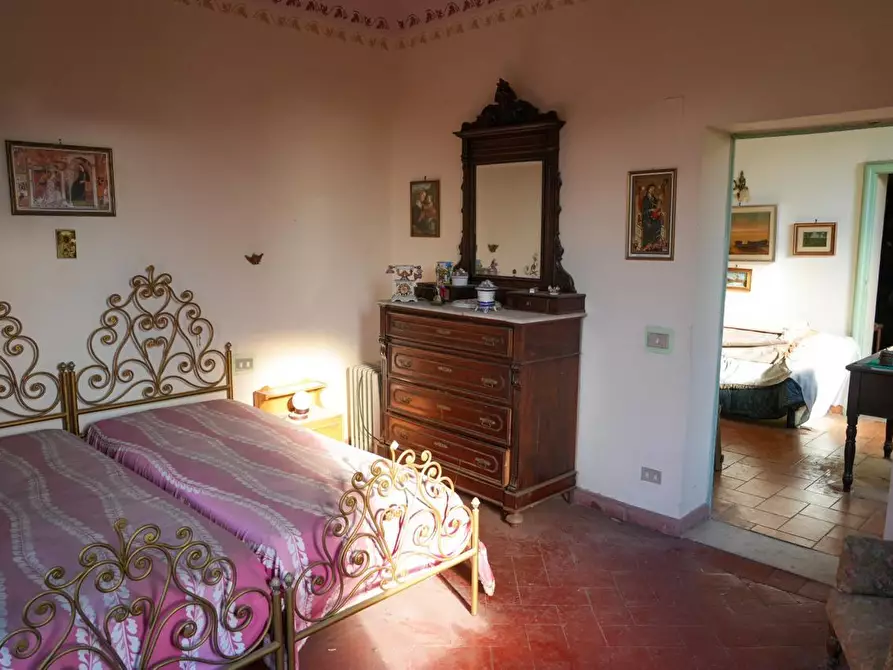 Immagine 15 di Villa in vendita  a Vicopisano