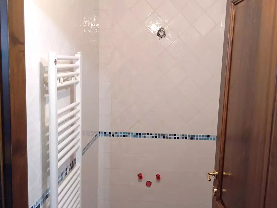 Immagine 7 di Appartamento in vendita  a Poggibonsi