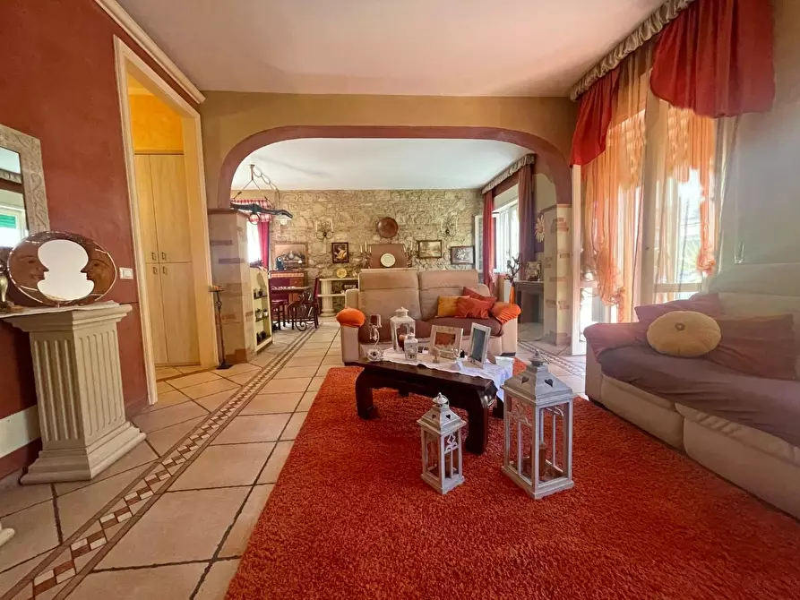 Immagine 1 di Appartamento in vendita  a Poggibonsi