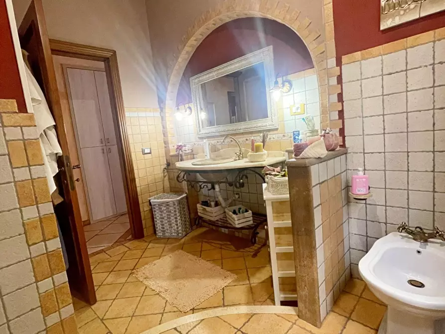 Immagine 7 di Appartamento in vendita  a Poggibonsi