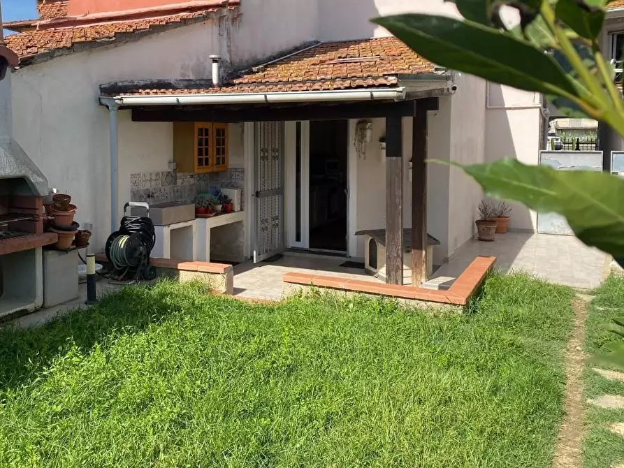 Immagine 39 di Terratetto in vendita  a Santa Maria A Monte