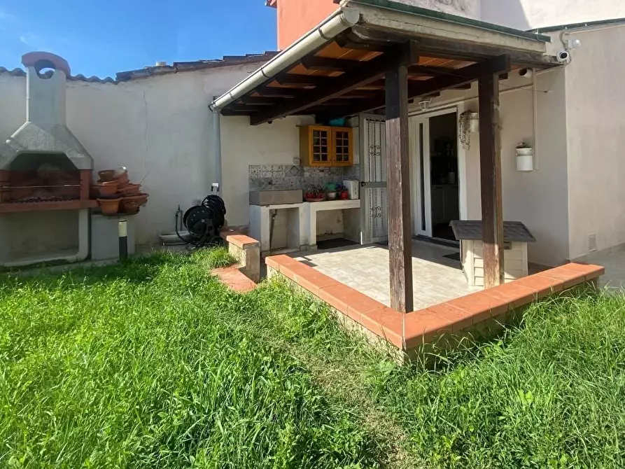 Immagine 41 di Terratetto in vendita  a Santa Maria A Monte