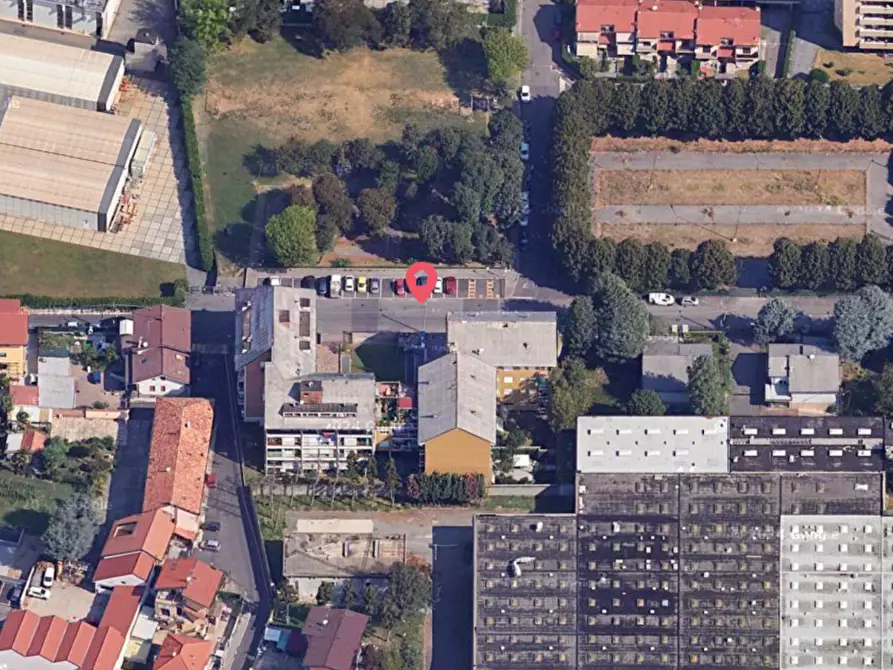 Immagine 4 di Magazzino in vendita  a Limbiate