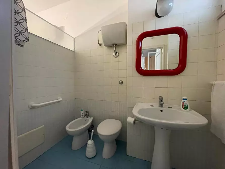 Immagine 13 di Appartamento in vendita  a Taranto