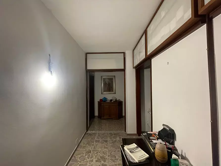 Immagine 4 di Appartamento in vendita  a Taranto