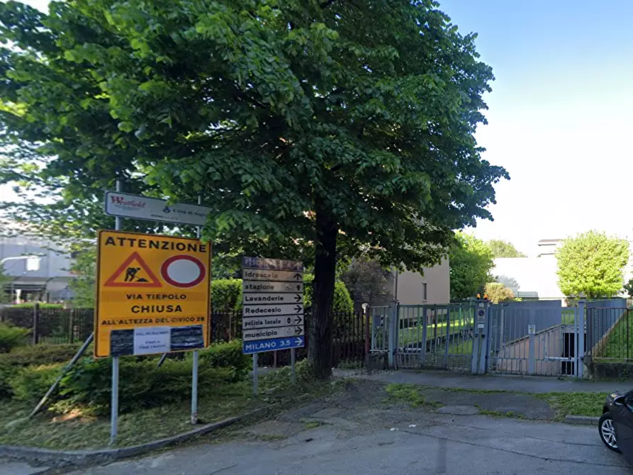 Immagine 2 di Garage in vendita  a Segrate