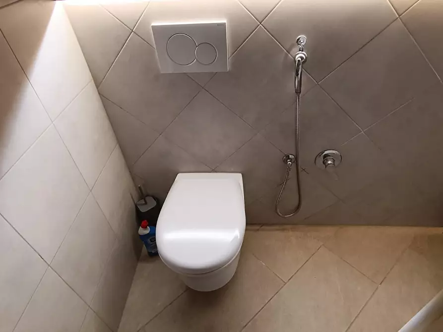 Immagine 21 di Appartamento in vendita  a Empoli