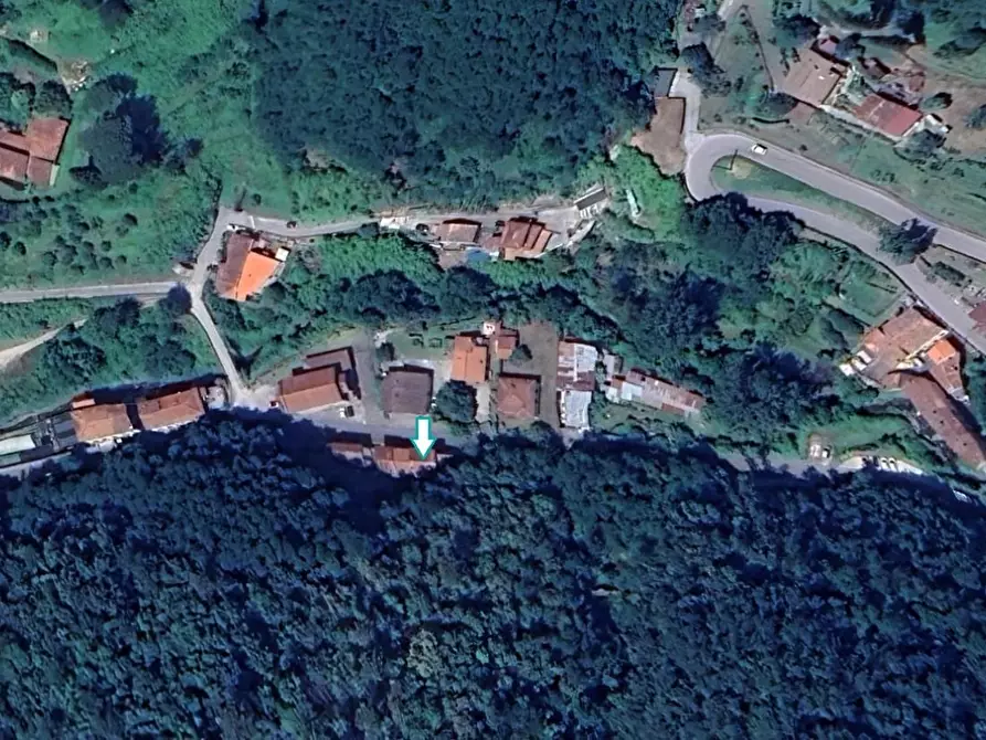 Immagine 3 di Appartamento in vendita  a Lucca