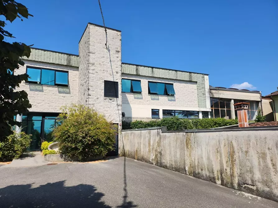 Immagine 1 di Attività artigianale in vendita  a Capannori