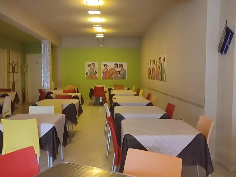 Immagine 5 di Locale commerciale in vendita  a Crespina Lorenzana