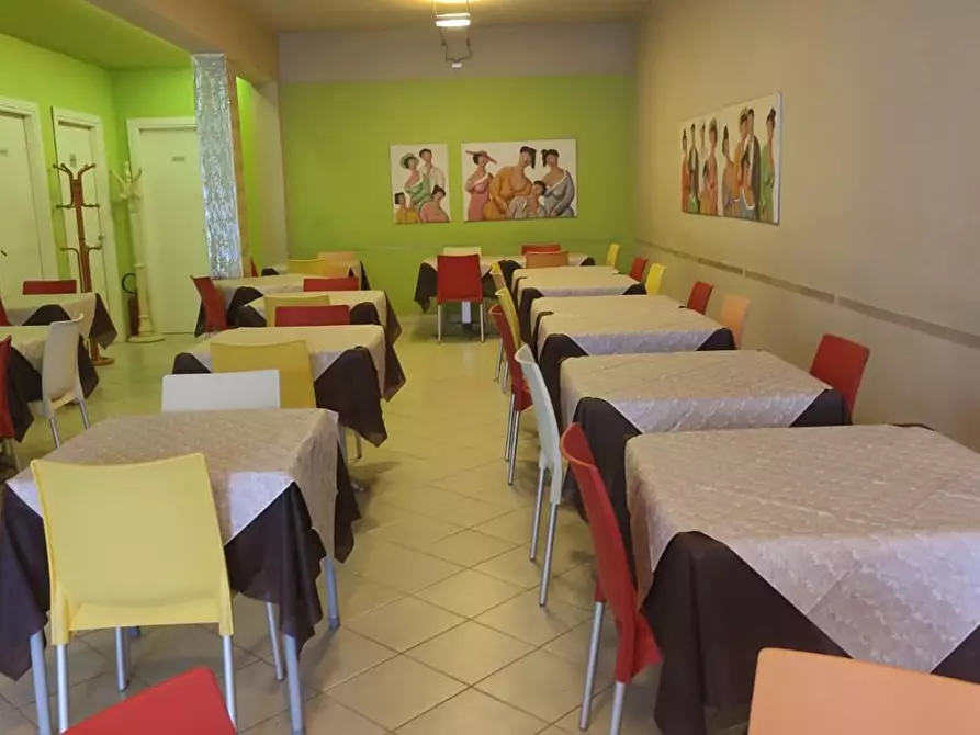 Immagine 6 di Locale commerciale in vendita  a Crespina Lorenzana