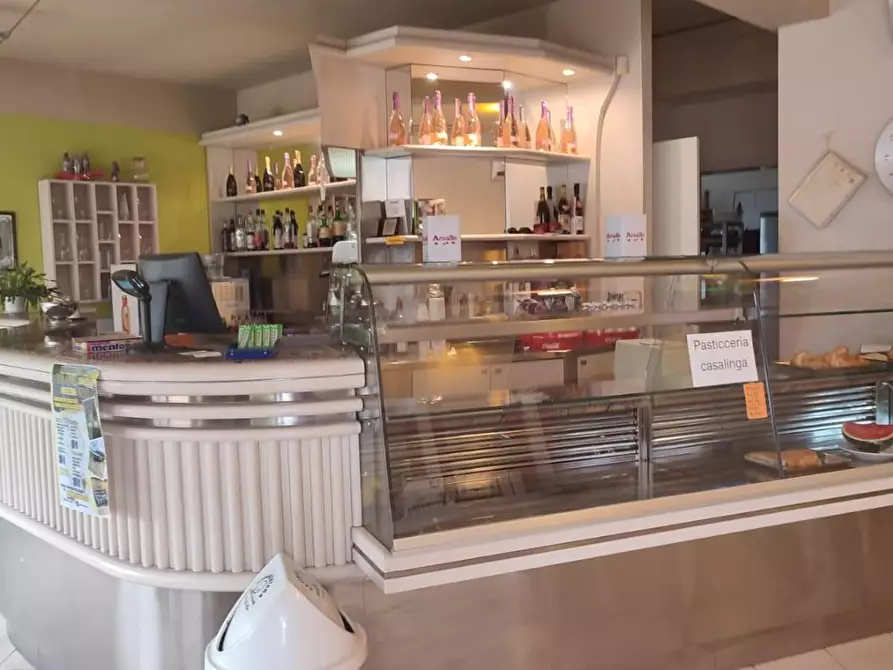 Immagine 4 di Locale commerciale in vendita  a Crespina Lorenzana