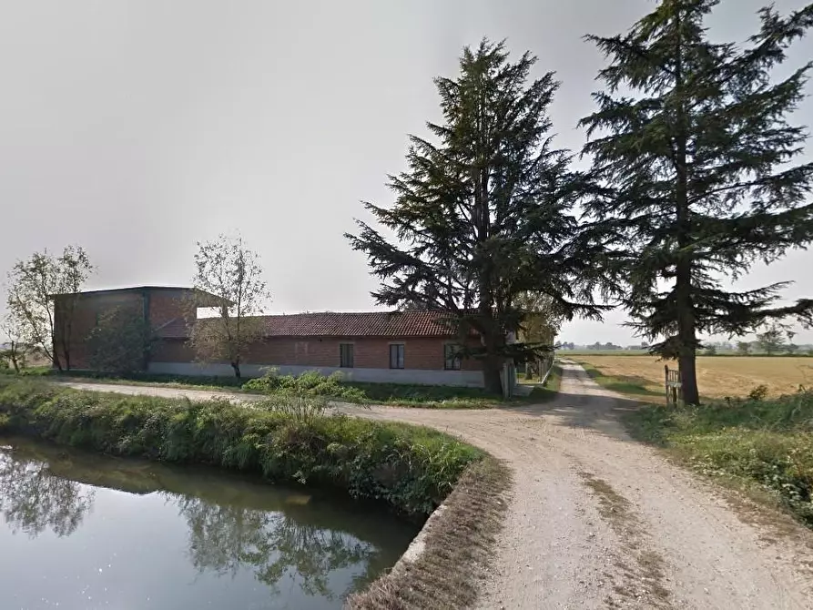 Immagine 1 di Attività artigianale in vendita  a Cassolnovo