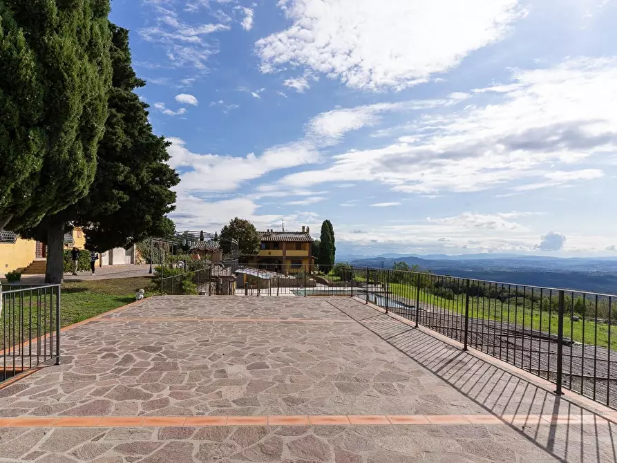 Immagine 94 di Casa colonica in vendita  a Capraia E Limite