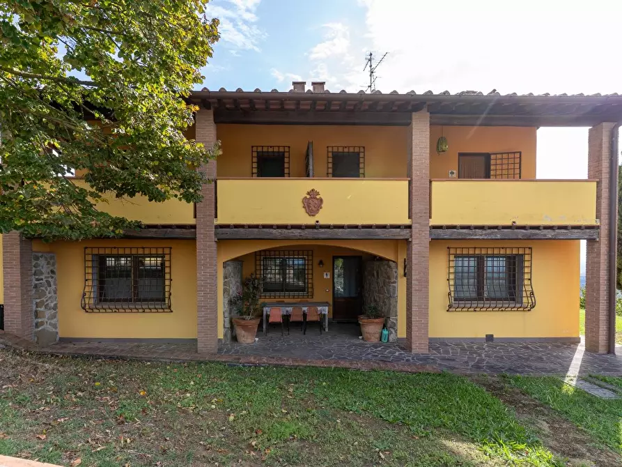 Immagine 23 di Casa colonica in vendita  a Capraia E Limite