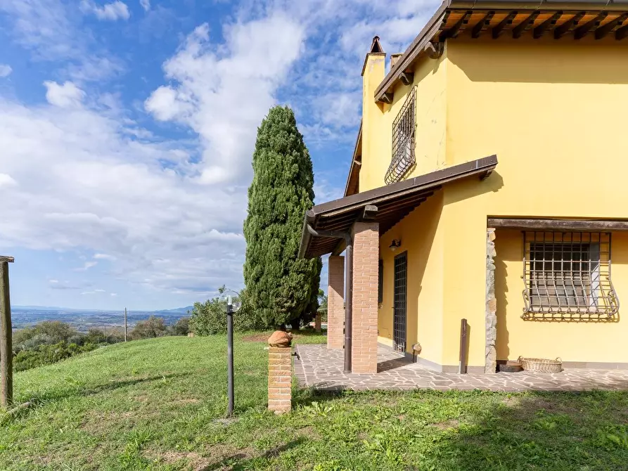 Immagine 21 di Casa colonica in vendita  a Capraia E Limite