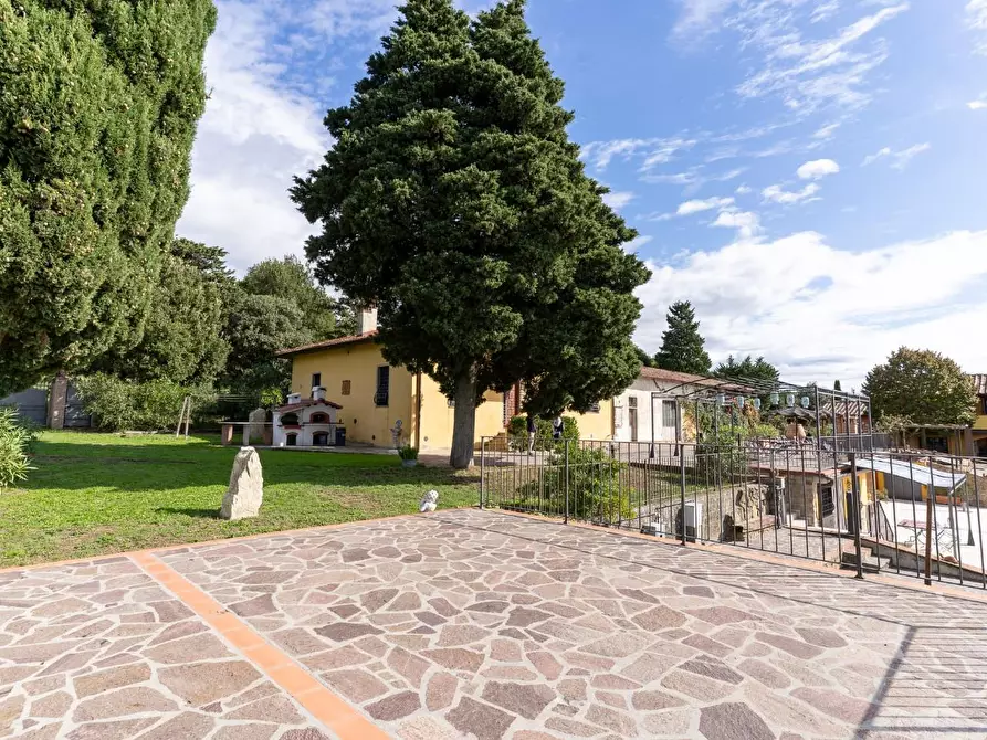 Immagine 93 di Casa colonica in vendita  a Capraia E Limite