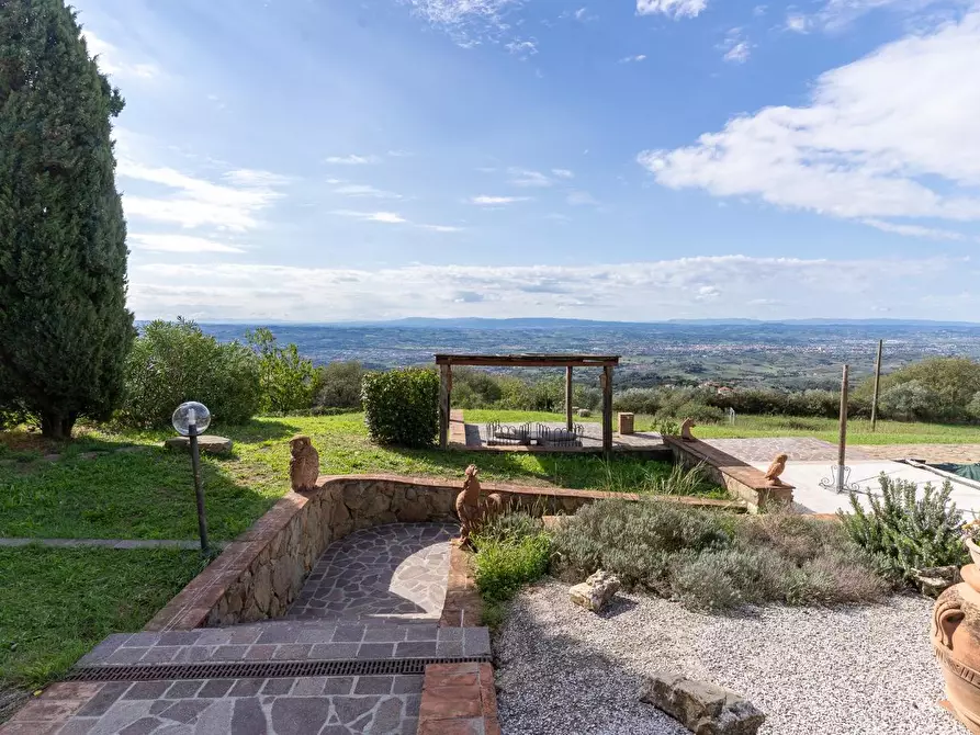 Immagine 47 di Casa colonica in vendita  a Capraia E Limite