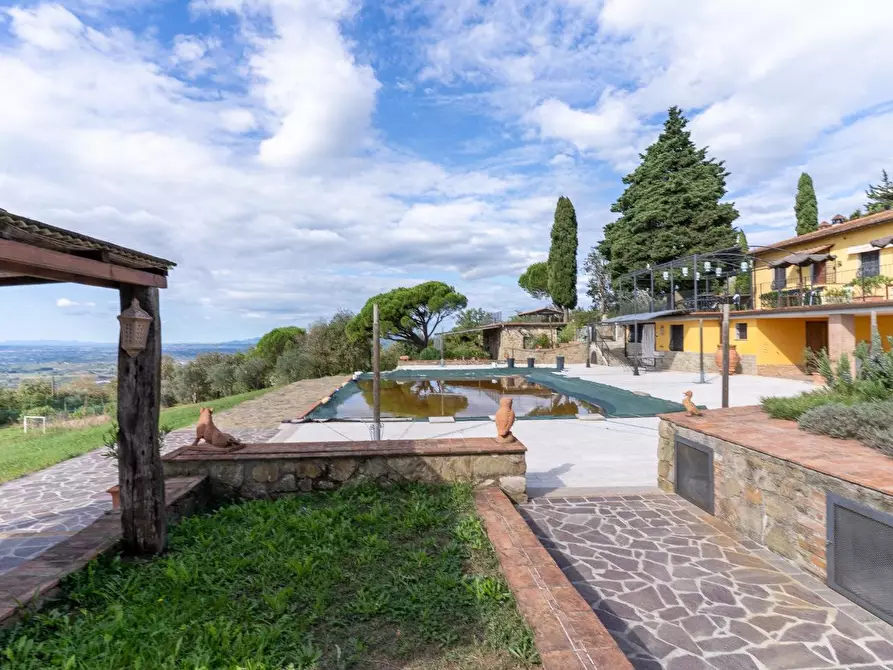 Immagine 45 di Casa colonica in vendita  a Capraia E Limite