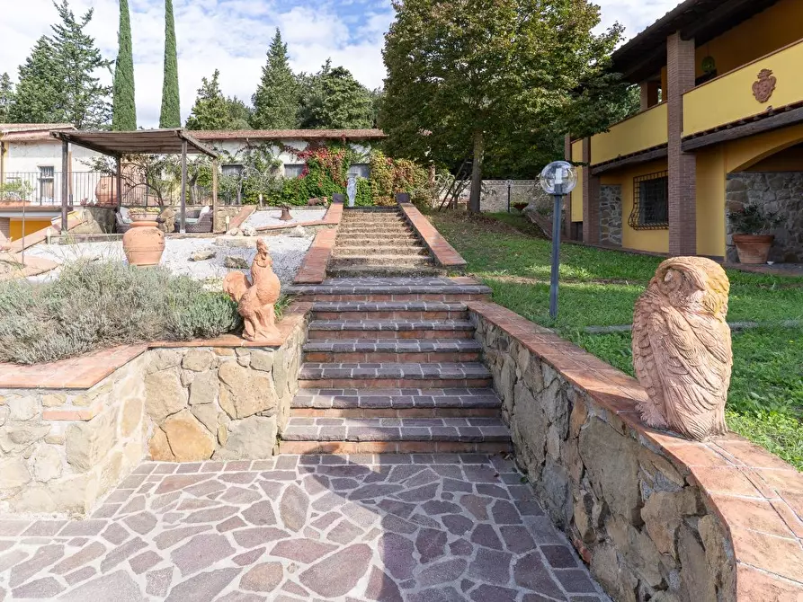 Immagine 48 di Casa colonica in vendita  a Capraia E Limite