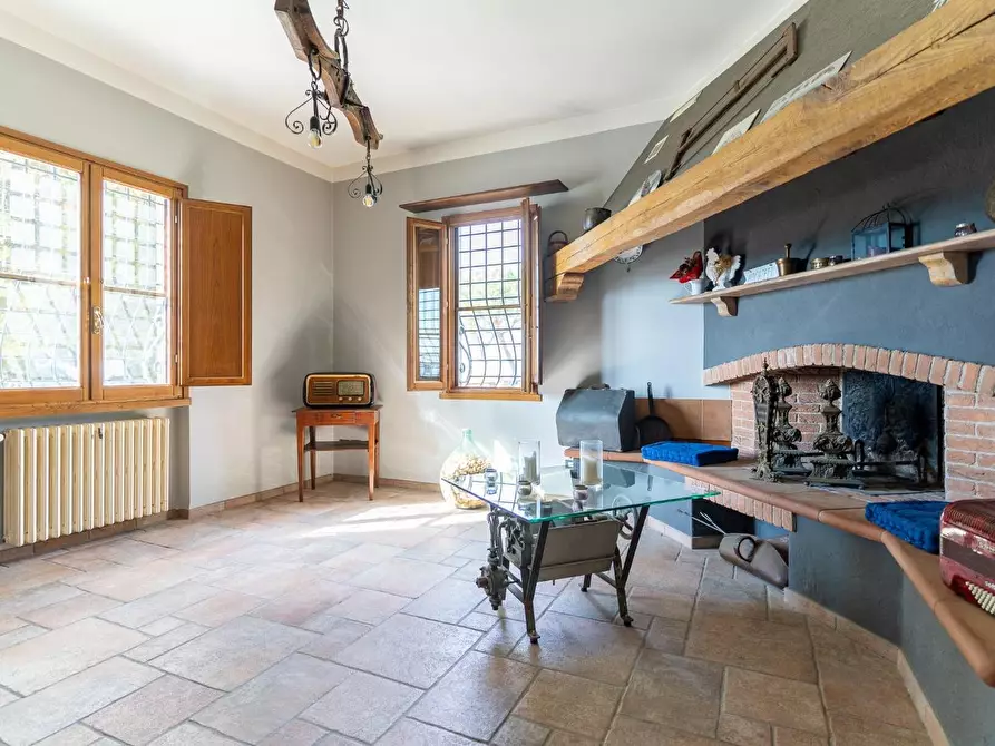 Immagine 76 di Casa colonica in vendita  a Capraia E Limite