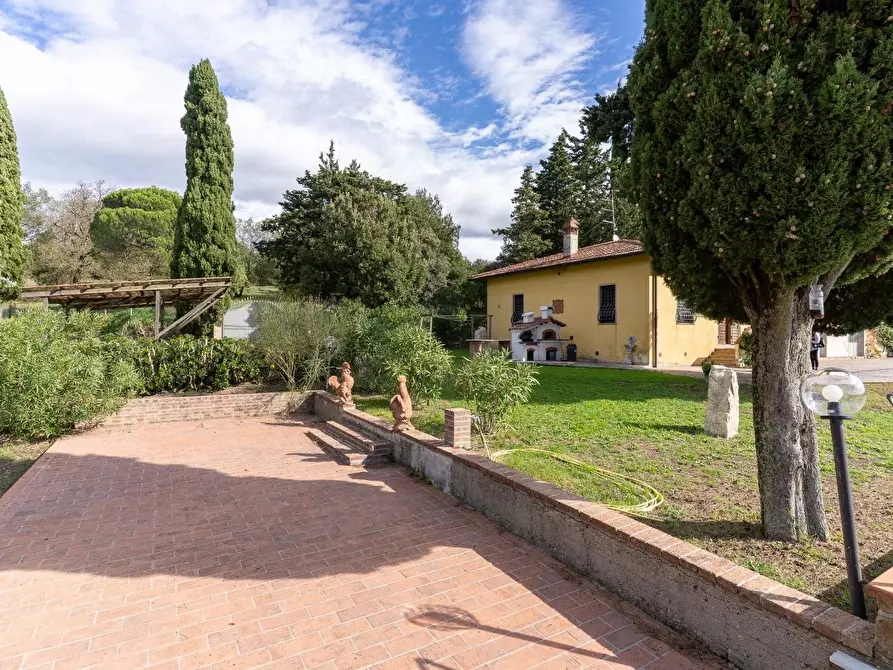 Immagine 69 di Casa colonica in vendita  a Capraia E Limite