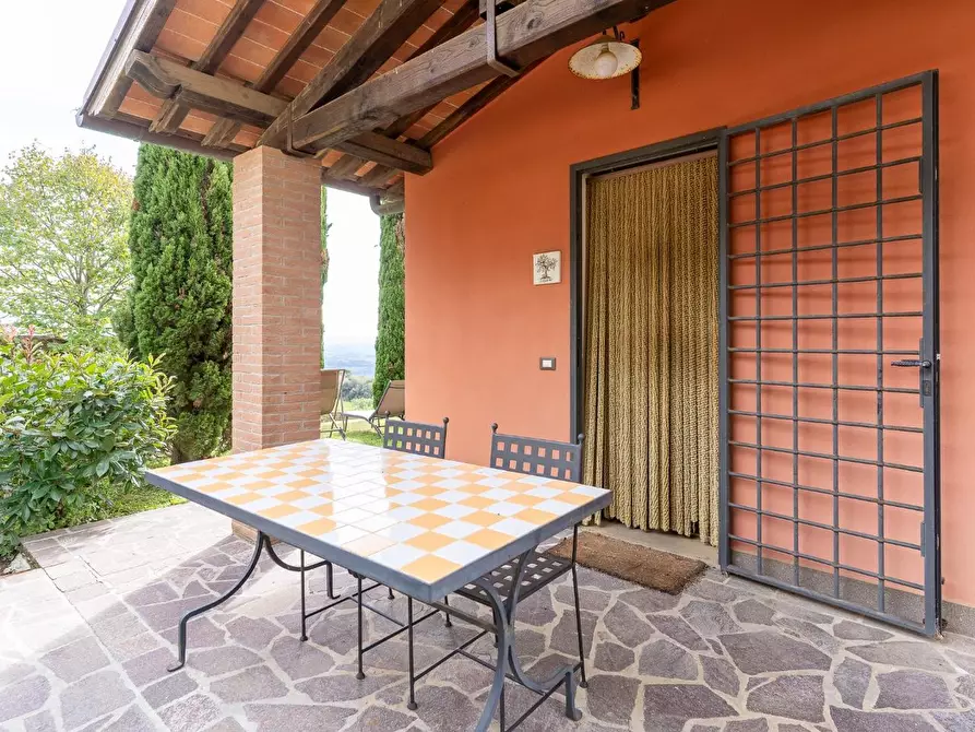 Immagine 35 di Casa colonica in vendita  a Capraia E Limite