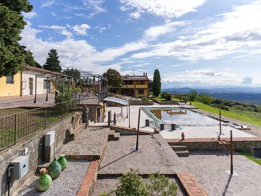 Immagine 57 di Casa colonica in vendita  a Capraia E Limite
